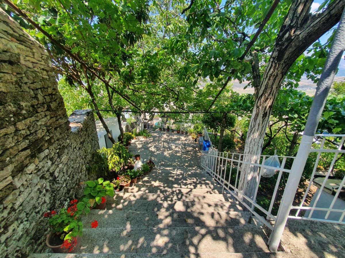 Riva Guest House Gjirokastër المظهر الخارجي الصورة